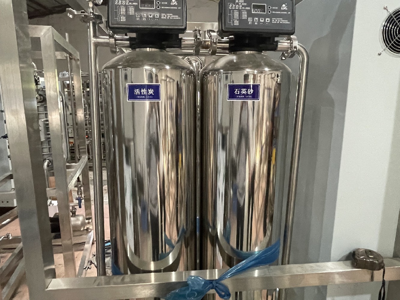 農村生活安全飲用水一體化凈水設備.jpg